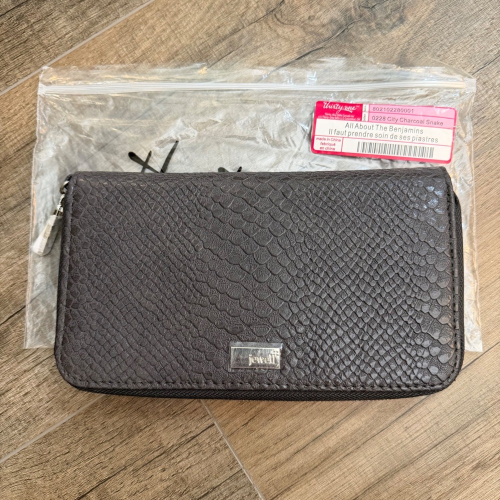 NEW Thirty-One All About The Benjamins Wallet City Charcoal Snake Gray Wristlet